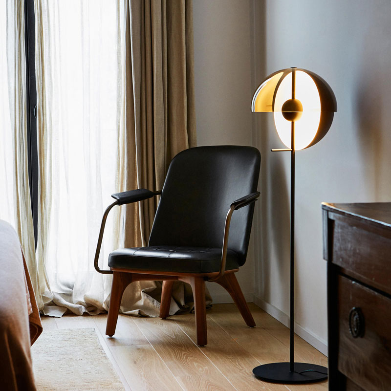 Floor Lamp With Table​